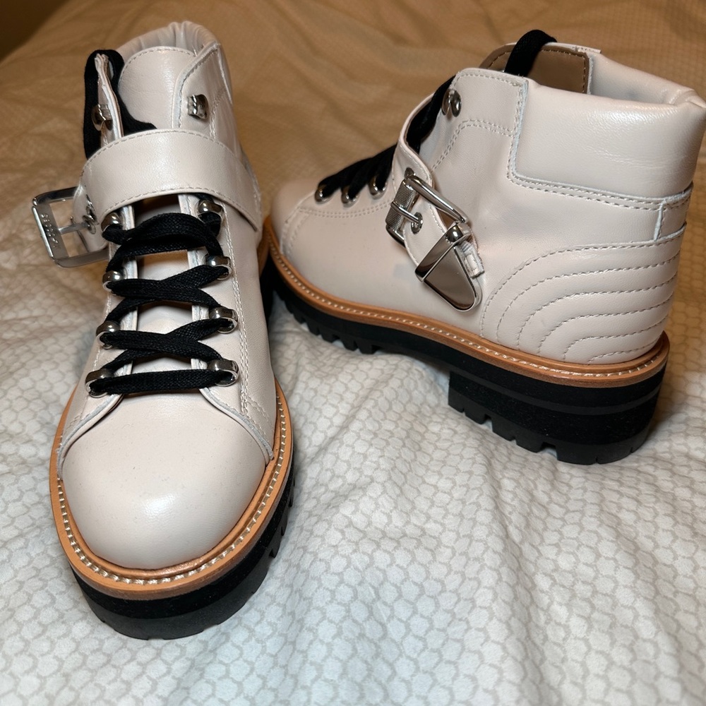 BOOTS - Picture 2 of 4